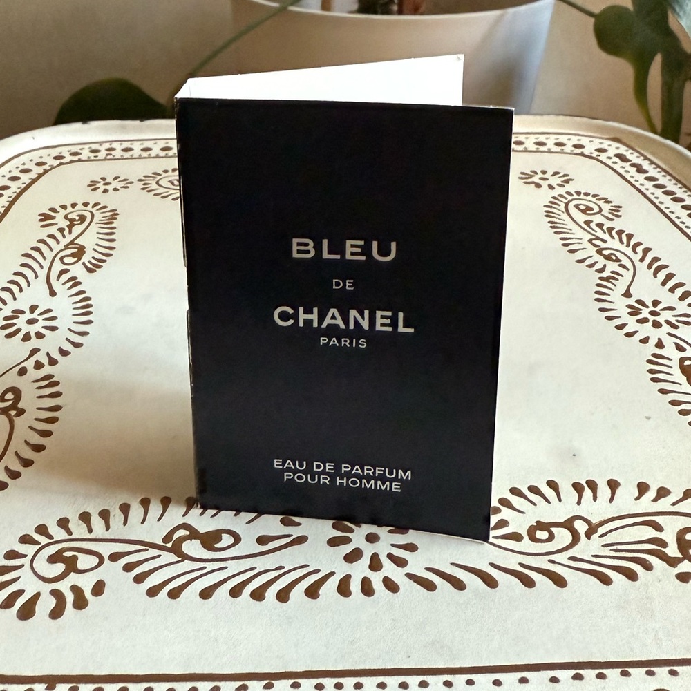 Chanel Bleu Eau de Parfum for Men Sample - Picture 2 of 3